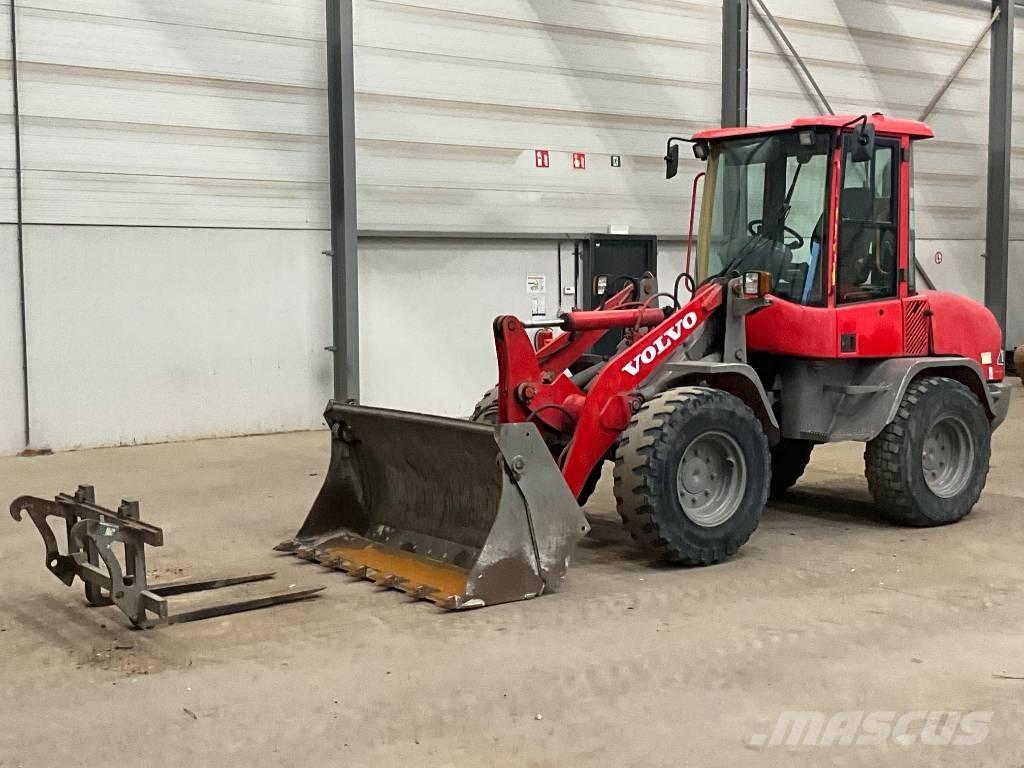 Volvo L 30 B-Z/X Naudoti ratiniai krautuvai