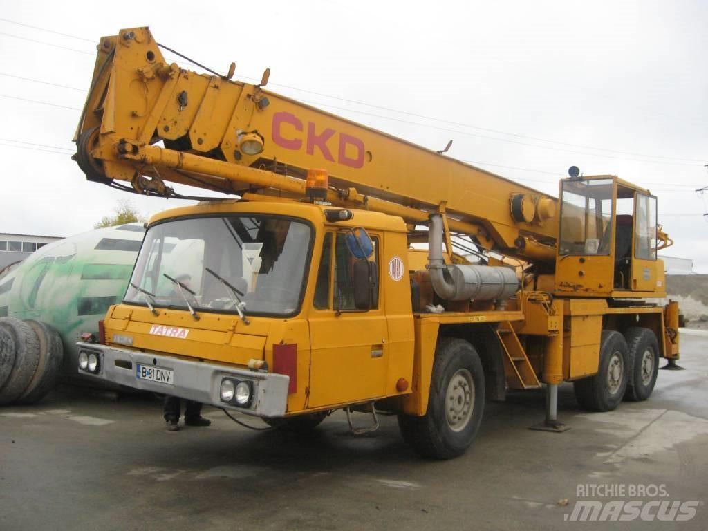 Tatra CKD Visureigiai kranai