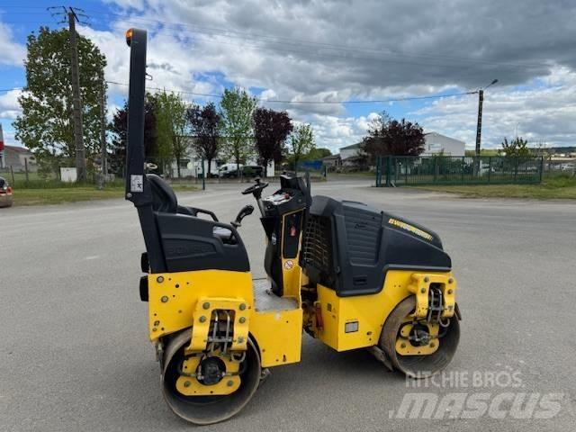 Bomag BW 100 AD M-5 Porinių būgnų volai