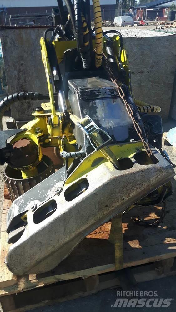 John Deere H 752 Miško technika - Kita