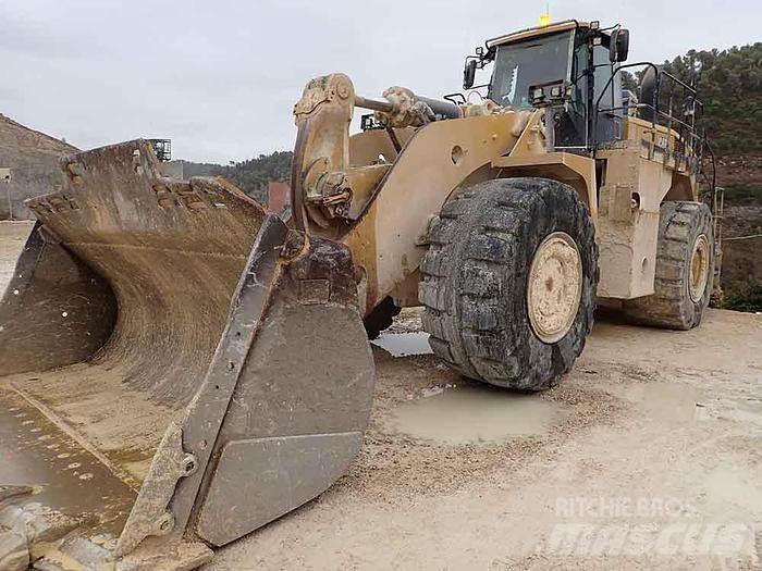 CAT 988K Naudoti ratiniai krautuvai