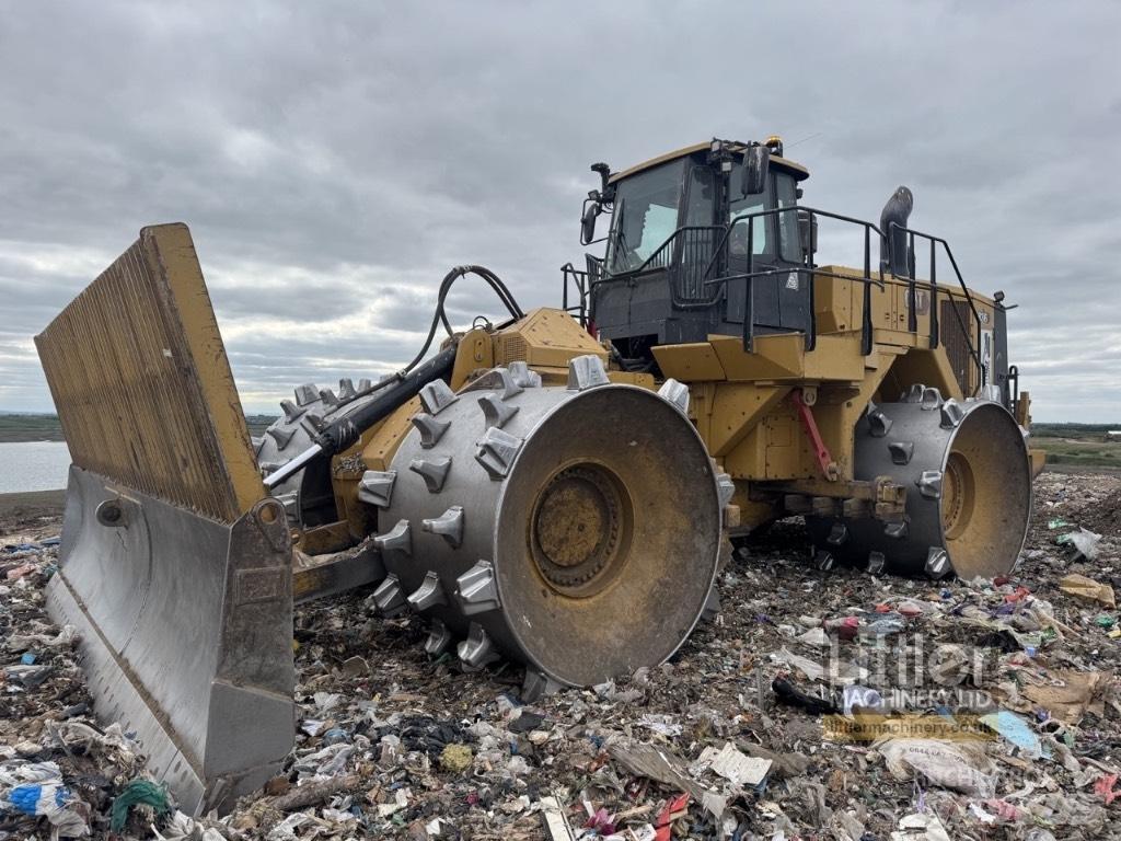 CAT 836 Atliekų presai