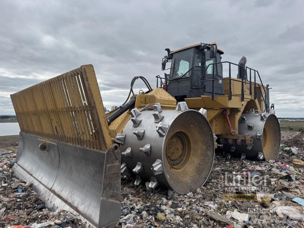 CAT 836 Atliekų presai
