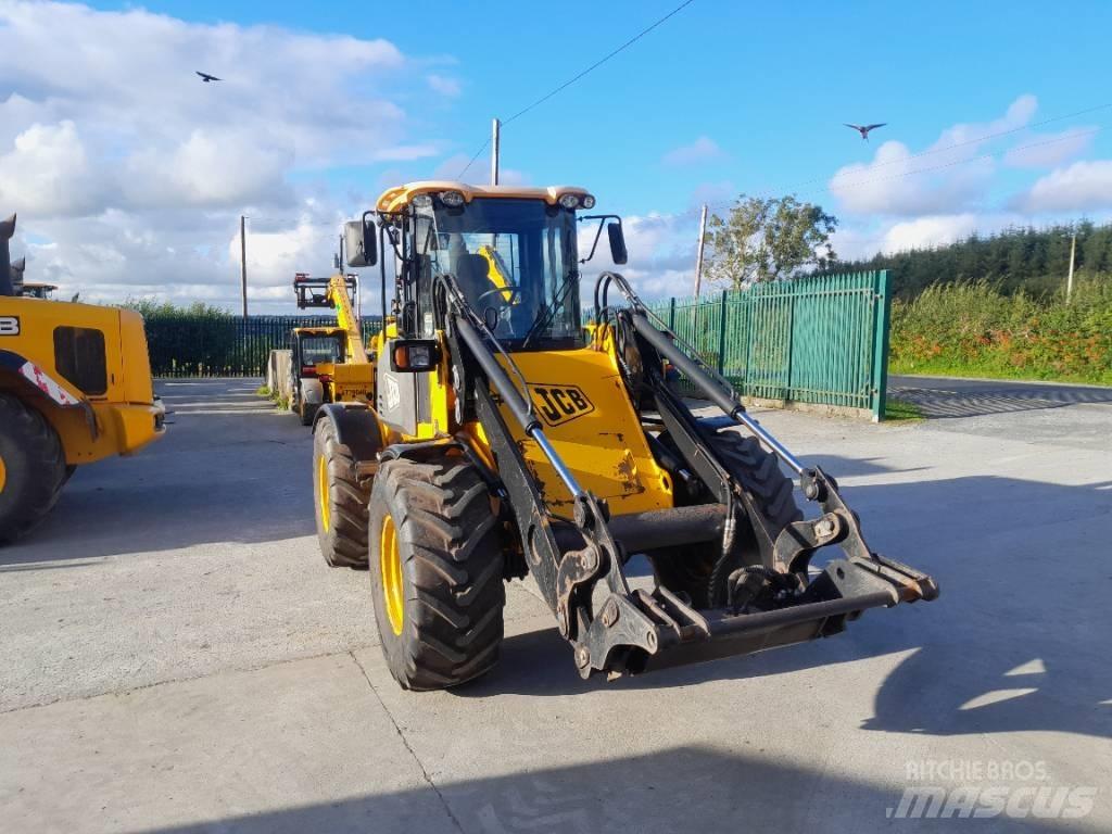JCB 412 Teleskopiniai krautuvai žemės ūkiui