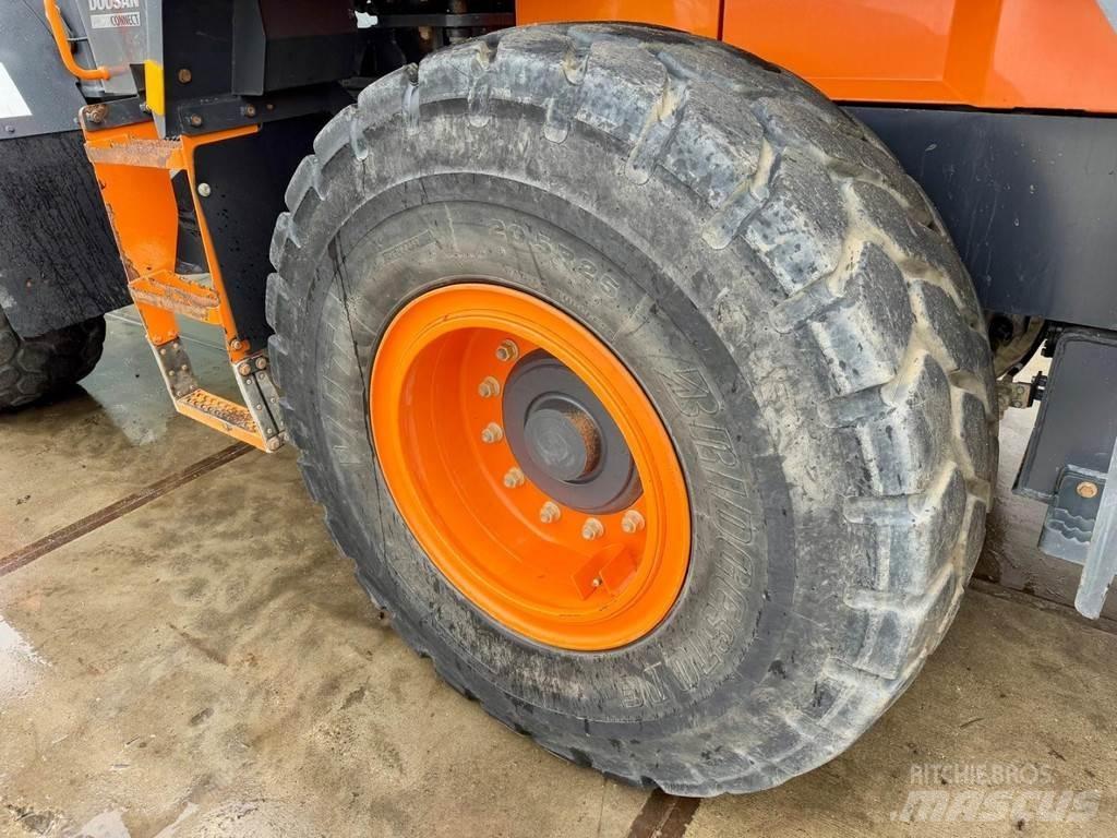 Doosan DL250-7 Naudoti ratiniai krautuvai