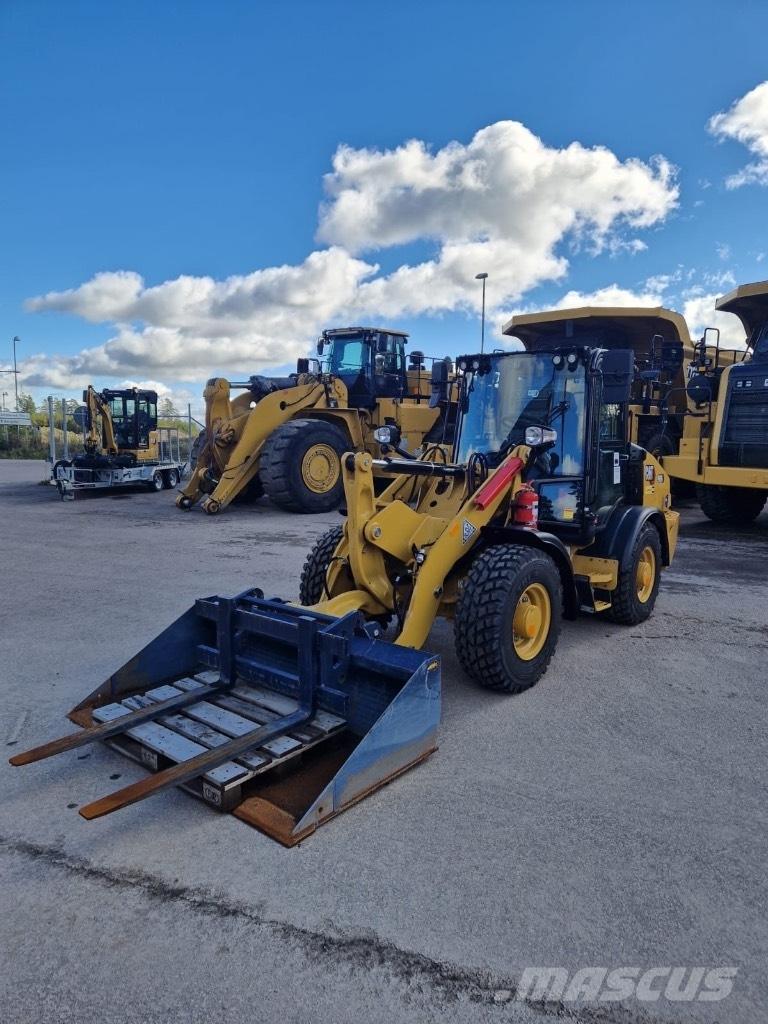 CAT 906 Naudoti ratiniai krautuvai