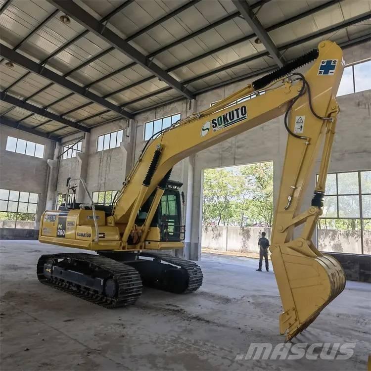 Komatsu PC200-8 Vikšriniai ekskavatoriai