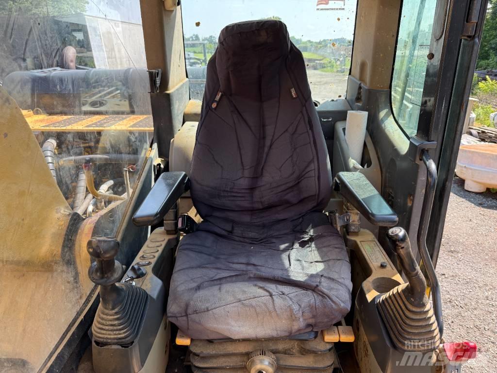 Komatsu PC 200 LC-8 Vikšriniai ekskavatoriai