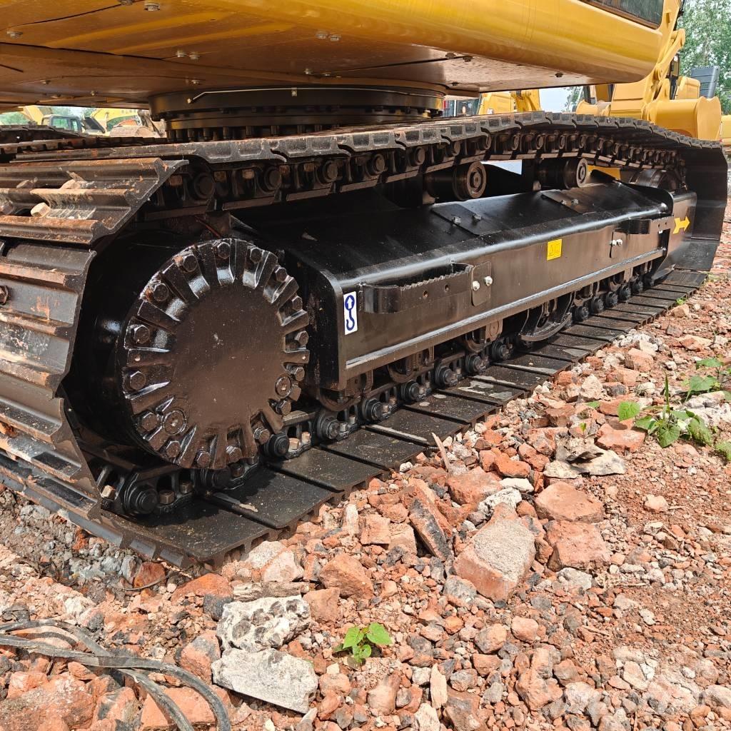 CAT 320D2L Vikšriniai ekskavatoriai