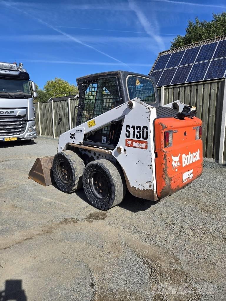 Bobcat S 130 Krautuvai su šoniniu pasukimu