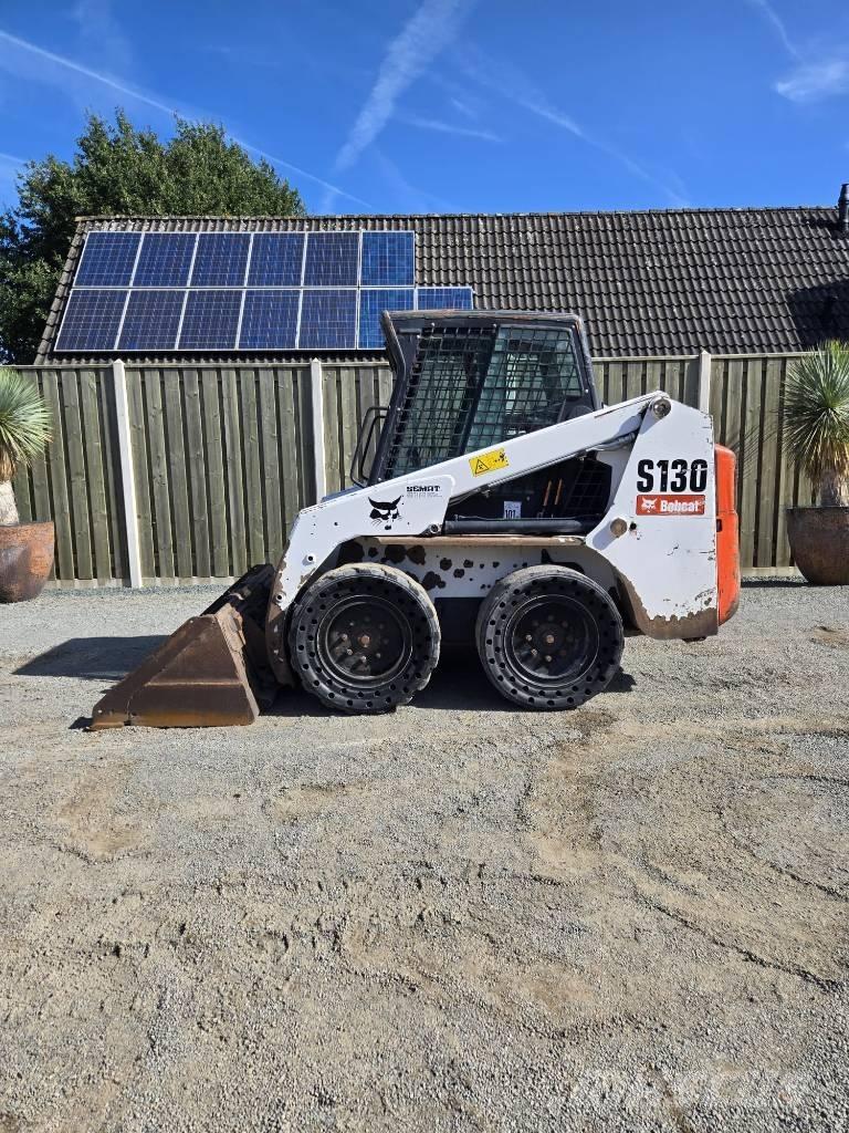 Bobcat S 130 Krautuvai su šoniniu pasukimu