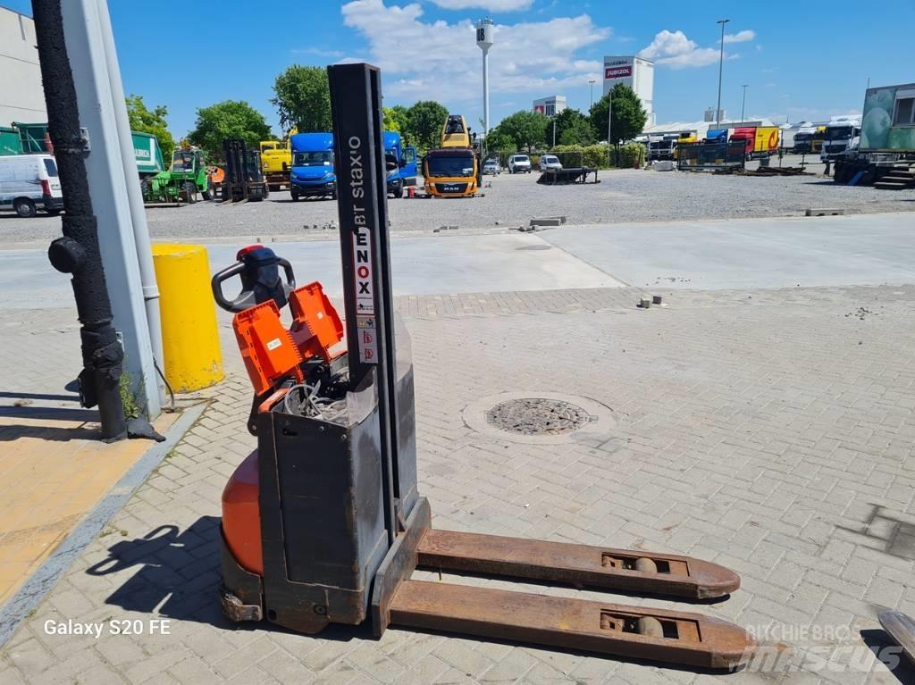 Toyota SWE080L Rankiniai vėžimėliai