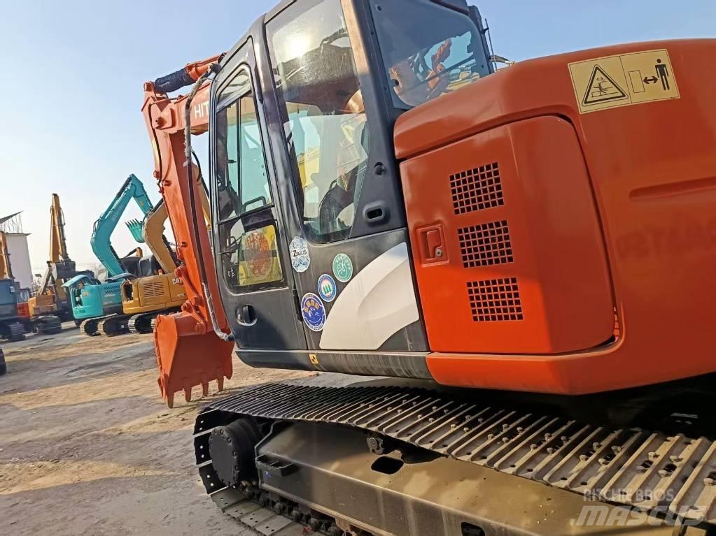 Hitachi ZX135 Vikšriniai ekskavatoriai
