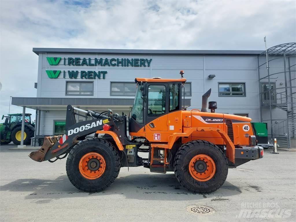 Doosan DL220-5 Naudoti ratiniai krautuvai