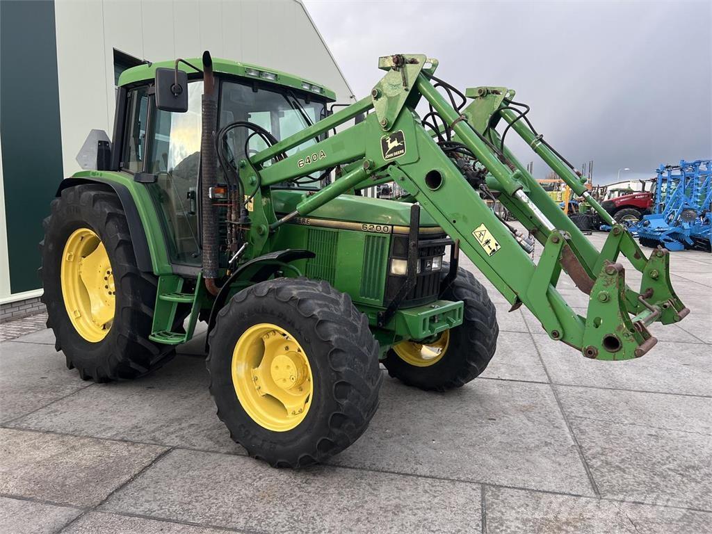 John Deere 6200 Traktoriai