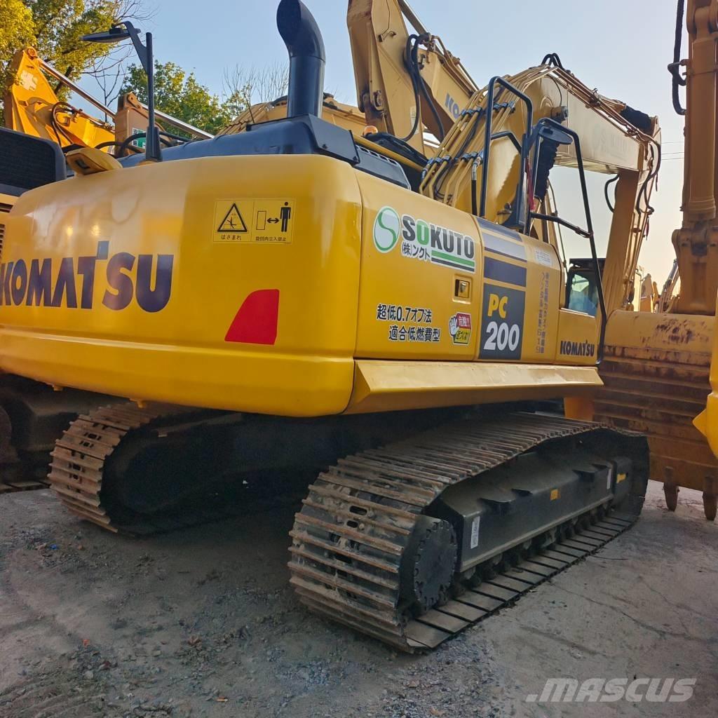 Komatsu PC200-8 Vikšriniai ekskavatoriai