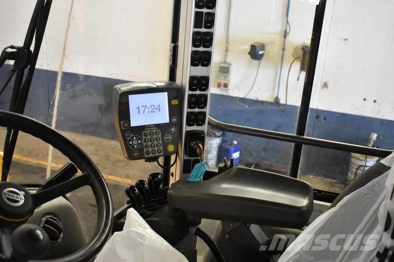 Volvo L 150 H Naudoti ratiniai krautuvai