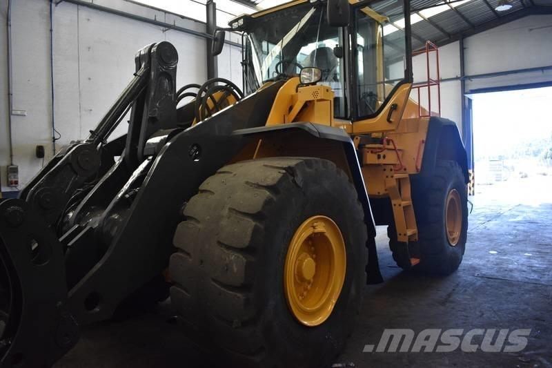 Volvo L 150 H Naudoti ratiniai krautuvai