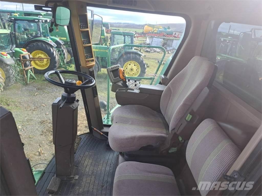 John Deere W650 Derliaus nuėmimo kombainai