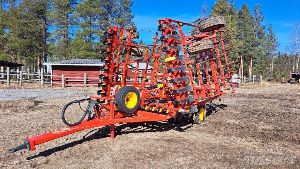 Väderstad Ferox 700 Akėčios