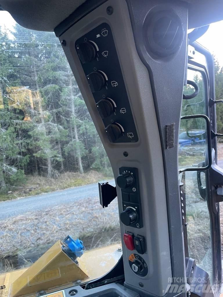 CAT D 6 XE LGP Vikšriniai buldozeriai