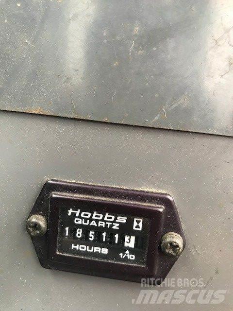 Kobelco CKE 800 Vikšriniai kranai