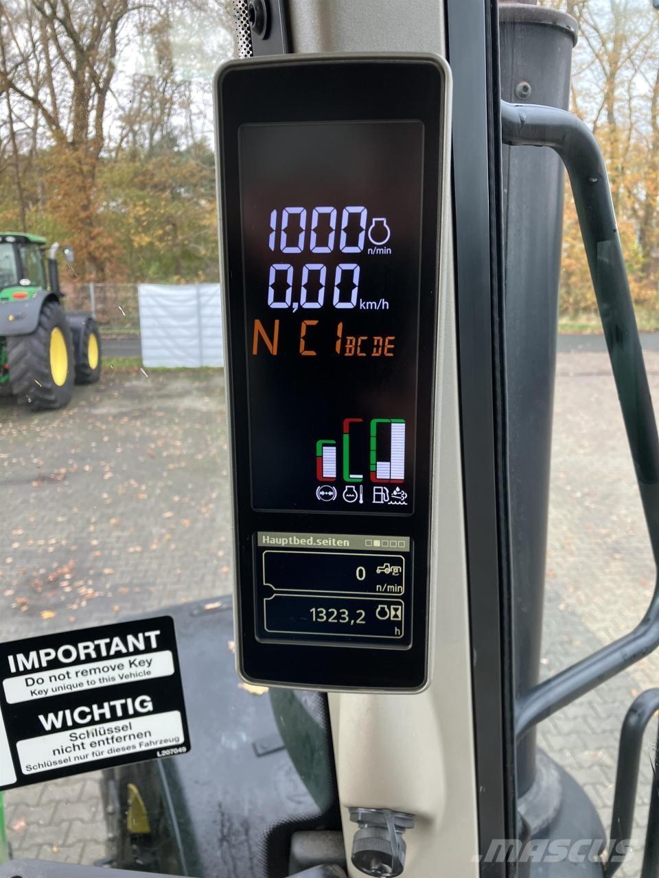 John Deere 6195M Traktoriai