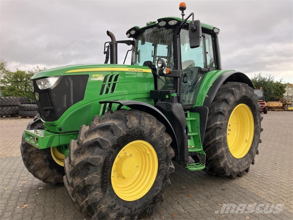 John Deere 6195M Traktoriai