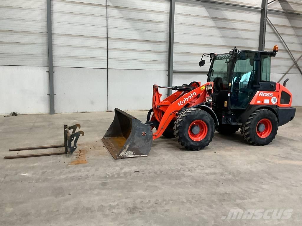Kubota R 065 Naudoti ratiniai krautuvai
