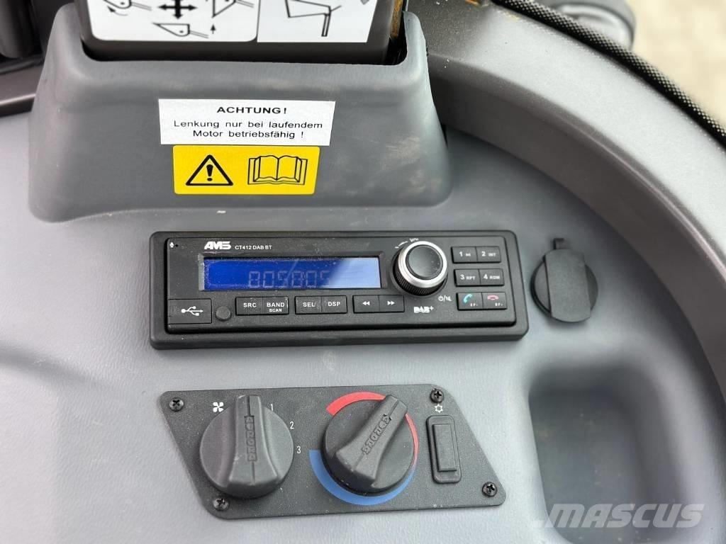 Mecalac AX 700 Naudoti ratiniai krautuvai