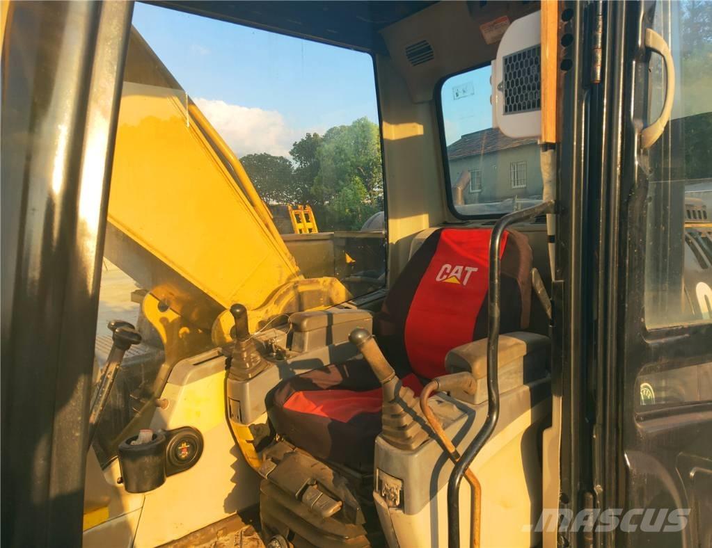 CAT 325D Vikšriniai ekskavatoriai