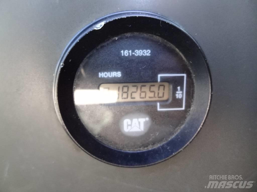 CAT 324 D L Vikšriniai ekskavatoriai