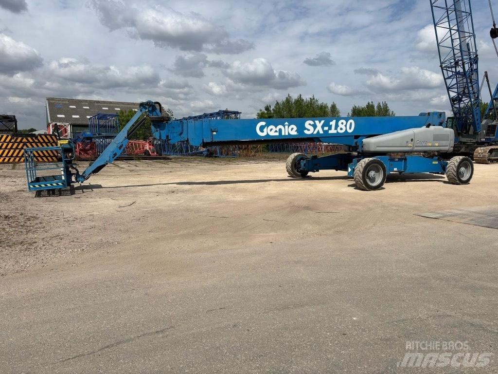 Genie SX 180 Teleskopiniai keltuvai