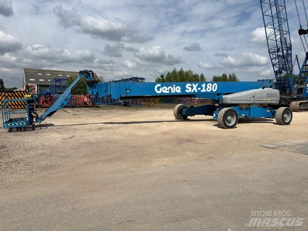 Genie SX 180 Teleskopiniai keltuvai