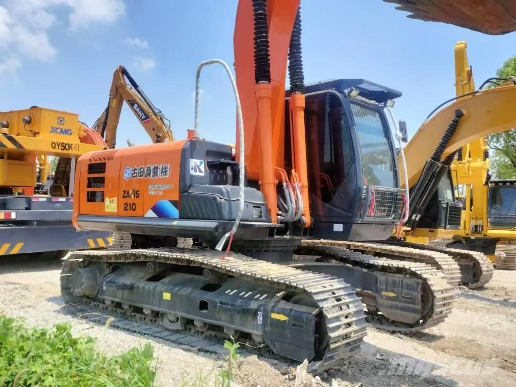 Hitachi ZX 210 Vikšriniai ekskavatoriai