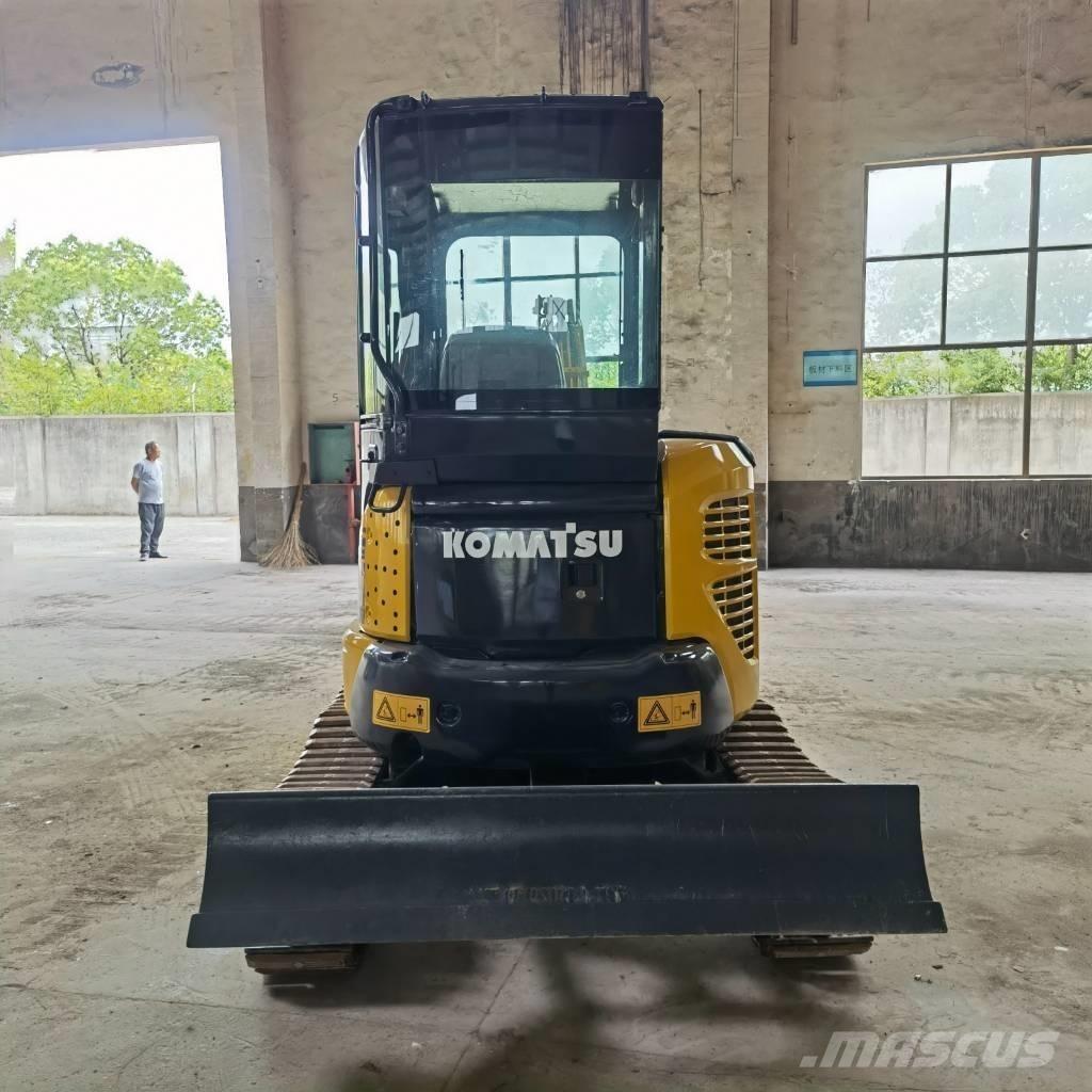 Komatsu PC30 Vikšriniai ekskavatoriai