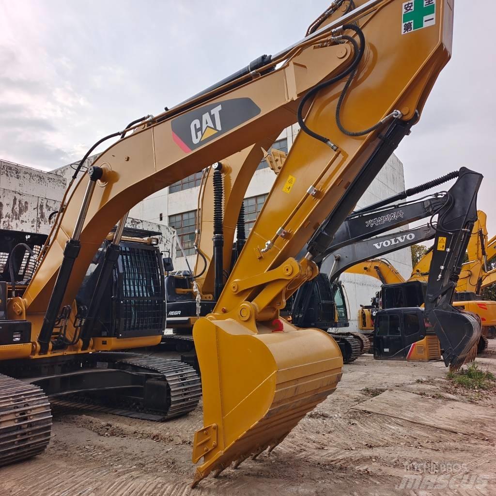 CAT 324D Vikšriniai ekskavatoriai