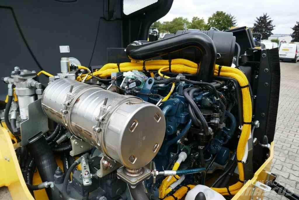 Bomag BW 138 AD-5 Porinių būgnų volai