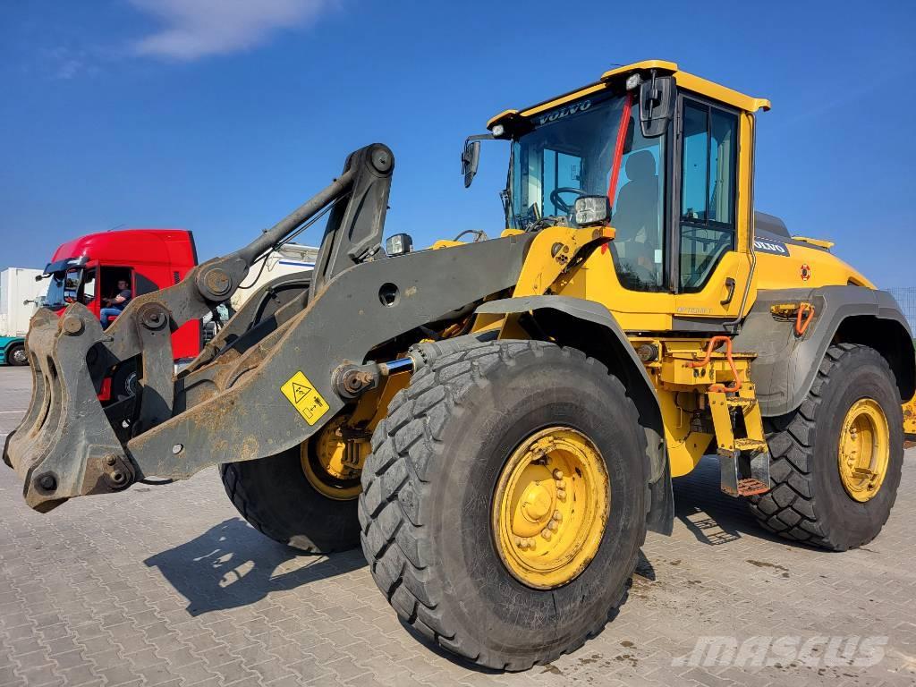 Volvo L 120 H Naudoti ratiniai krautuvai