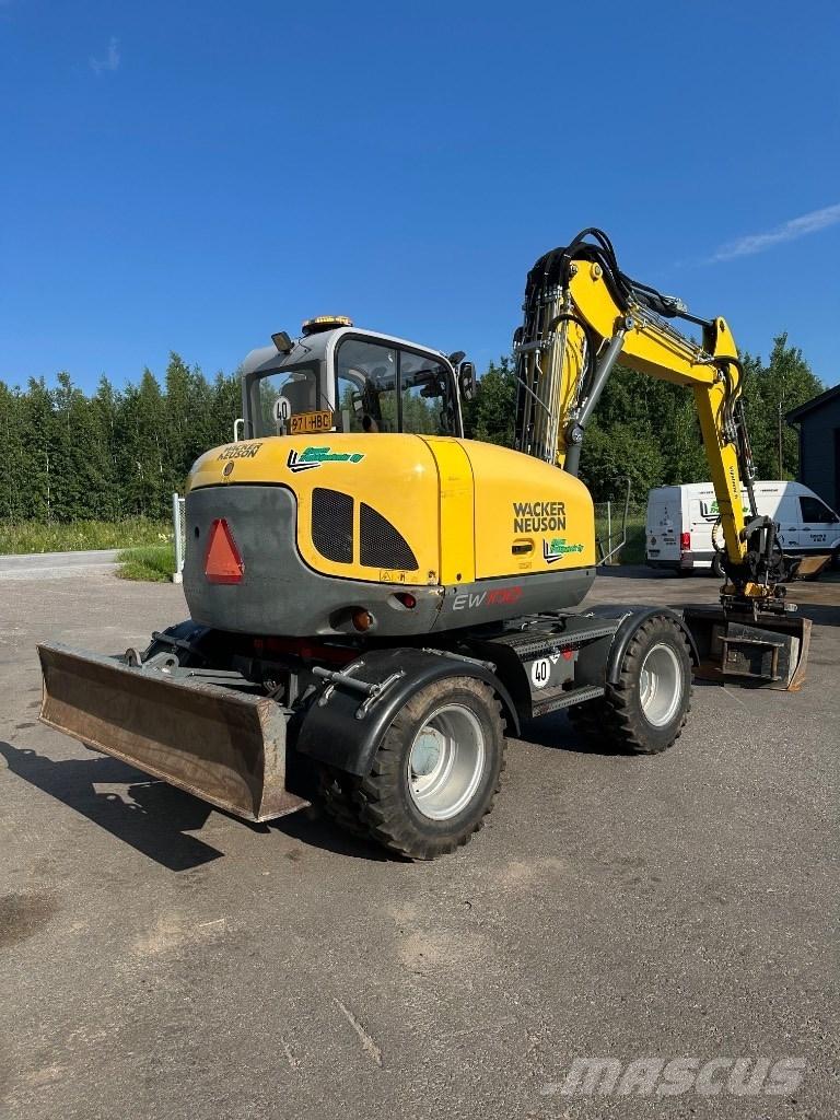 Wacker Neuson EW 100 Ratiniai ekskavatoriai
