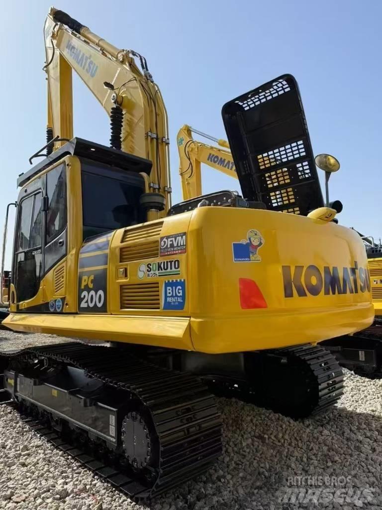 Komatsu 200-8 Vikšriniai ekskavatoriai