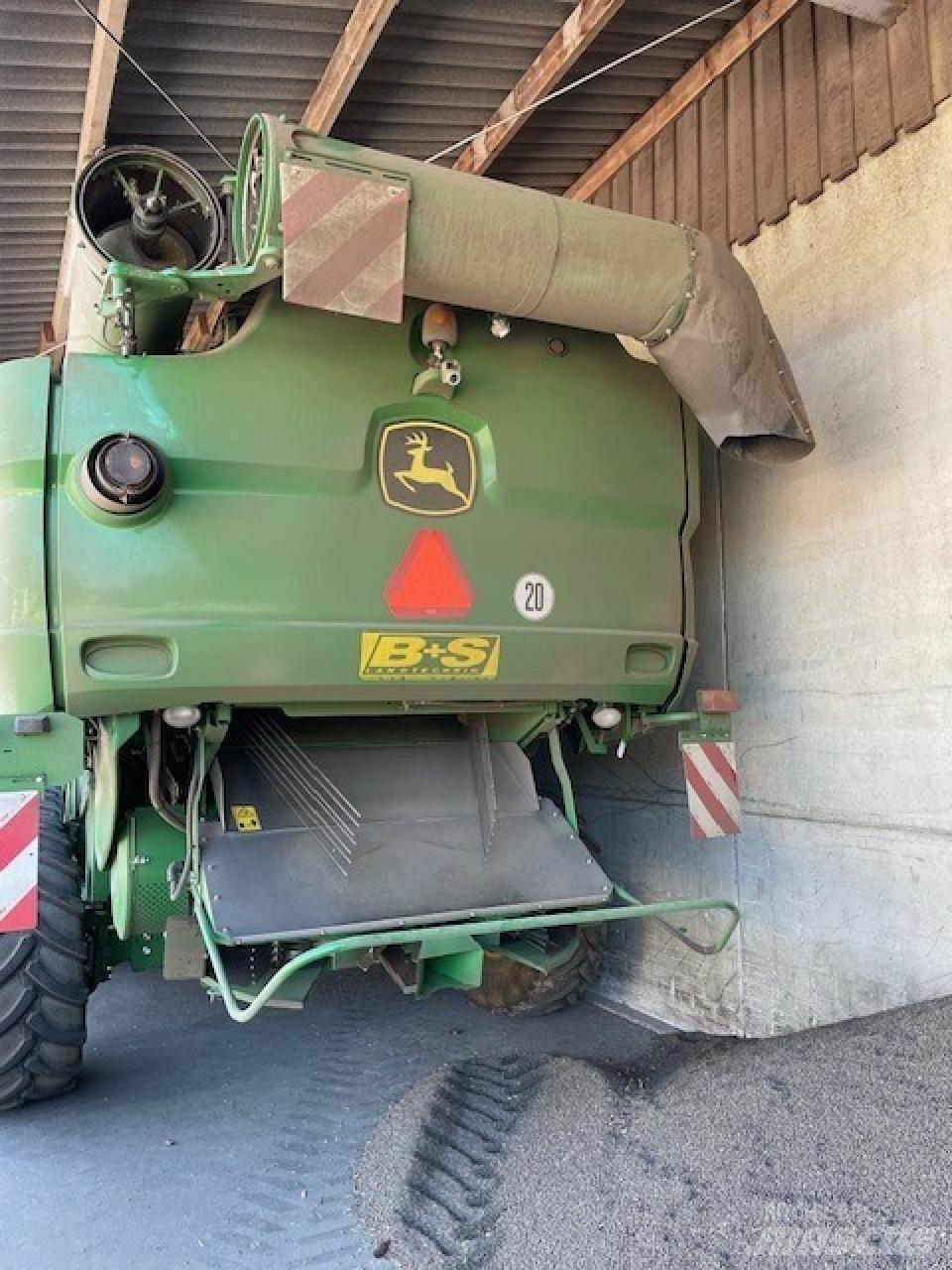 John Deere S 680 i Derliaus nuėmimo kombainai