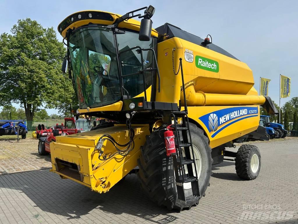 New Holland TC 5070 Derliaus nuėmimo kombainai
