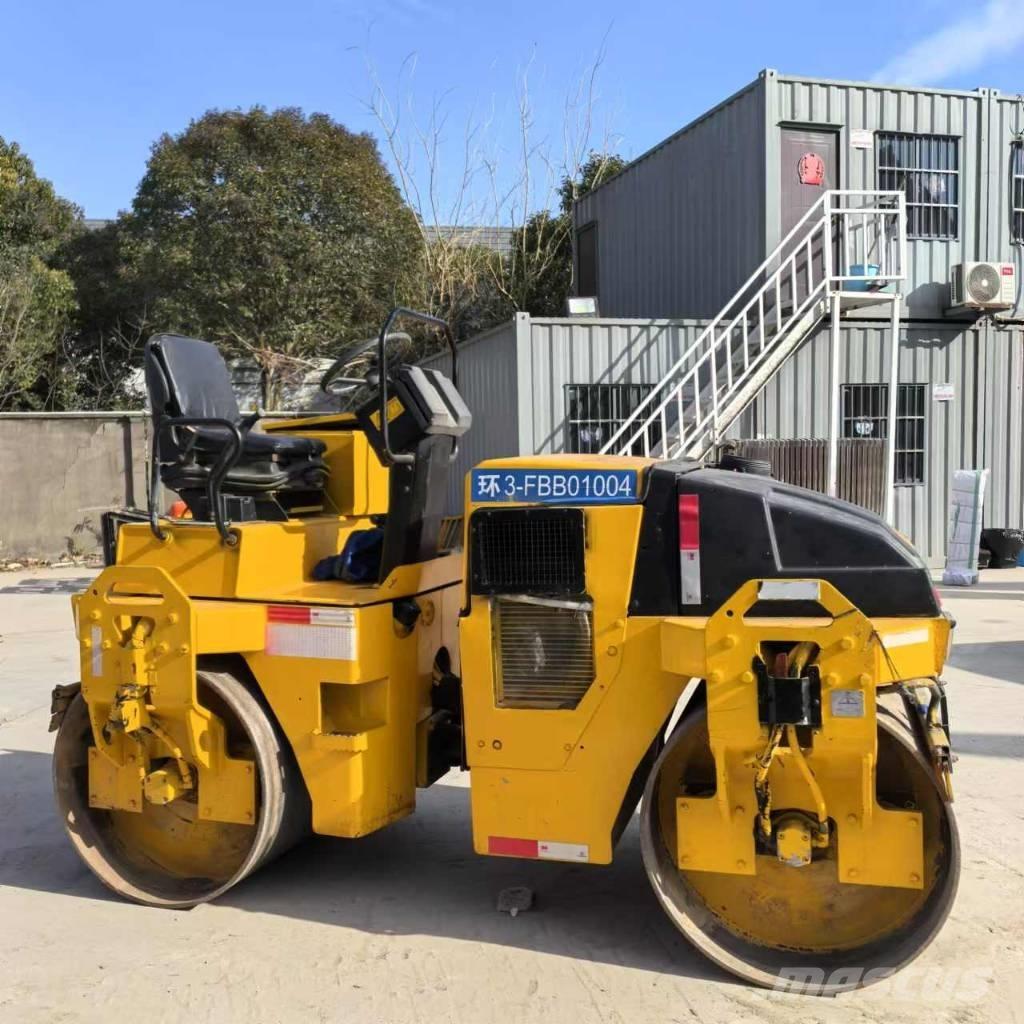 Dynapac CC 142 Porinių būgnų volai