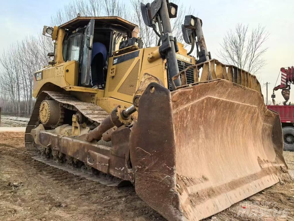 CAT D8T bulldozers Vikšriniai buldozeriai