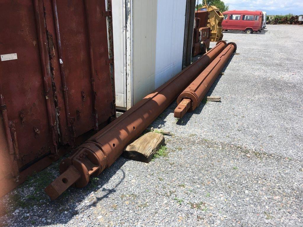 Soilmec KELLY BAR Polių kalimo įranga ir atsarginės detalės