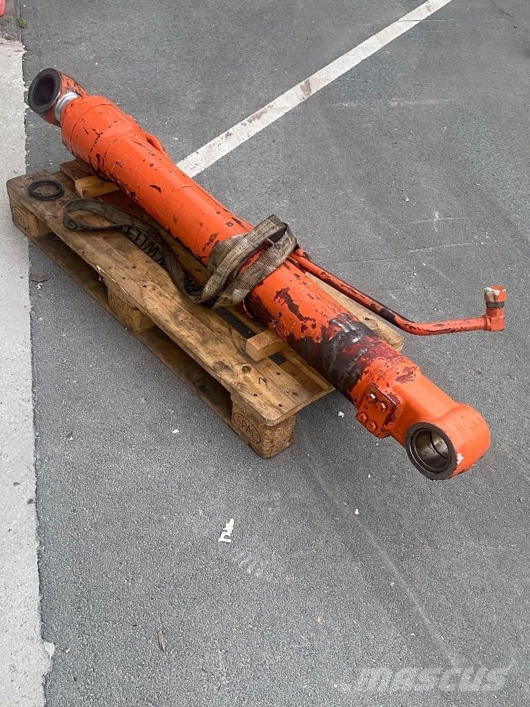 Hitachi ZX 250 LC Vikšriniai ekskavatoriai