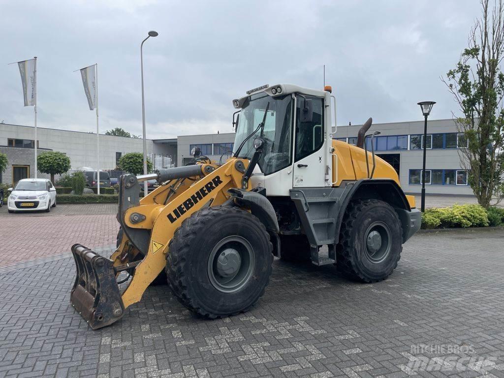 Liebherr L538 Naudoti ratiniai krautuvai