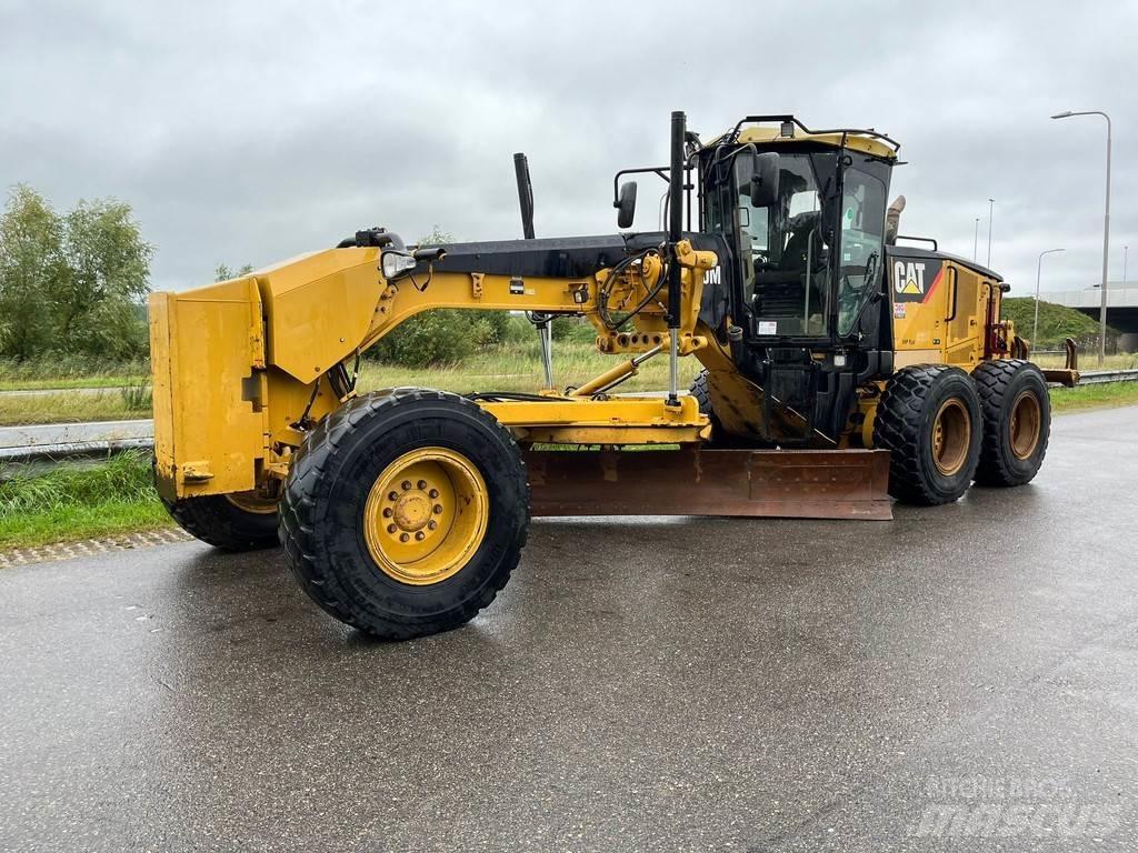 CAT 140M Greideriai