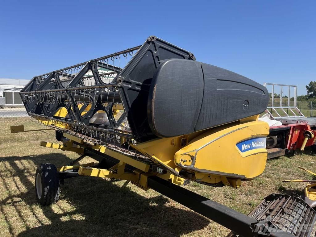 New Holland CSX 7060 Derliaus nuėmimo kombainai